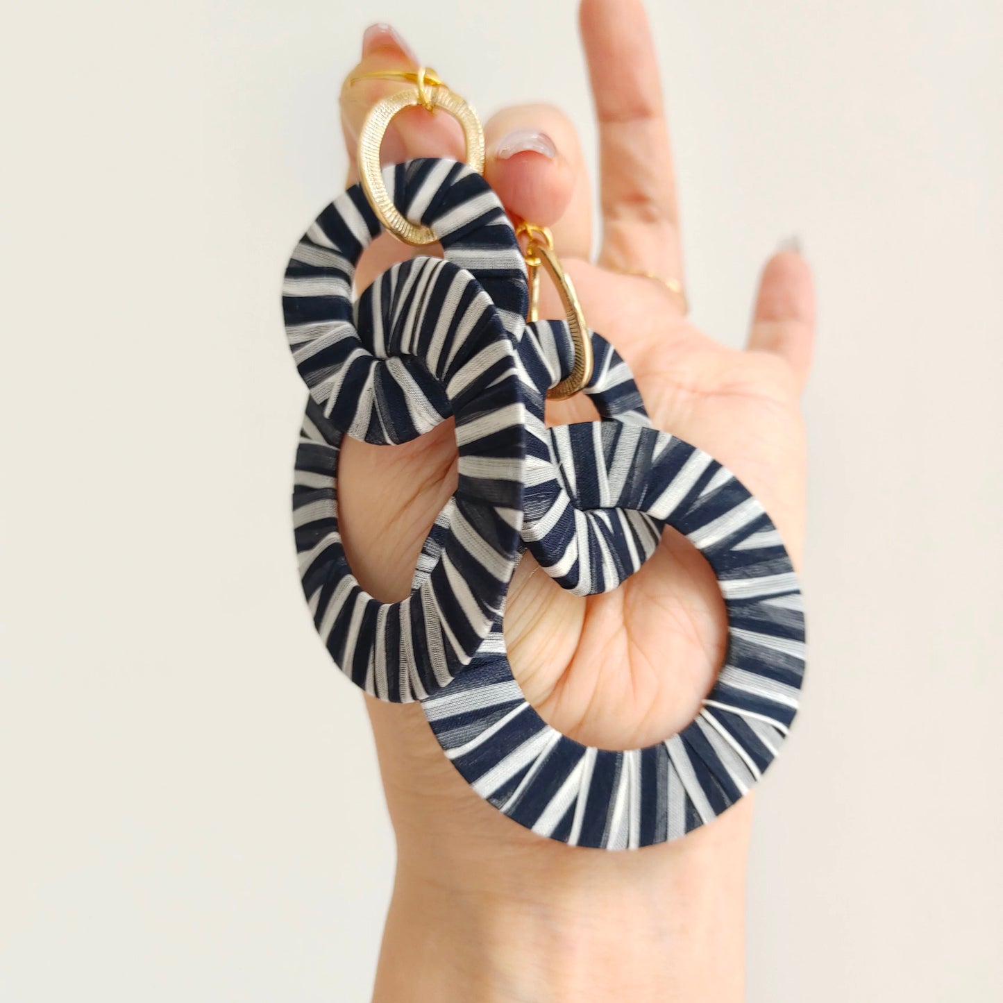 Silk wrapped earrings 12cm *7cm