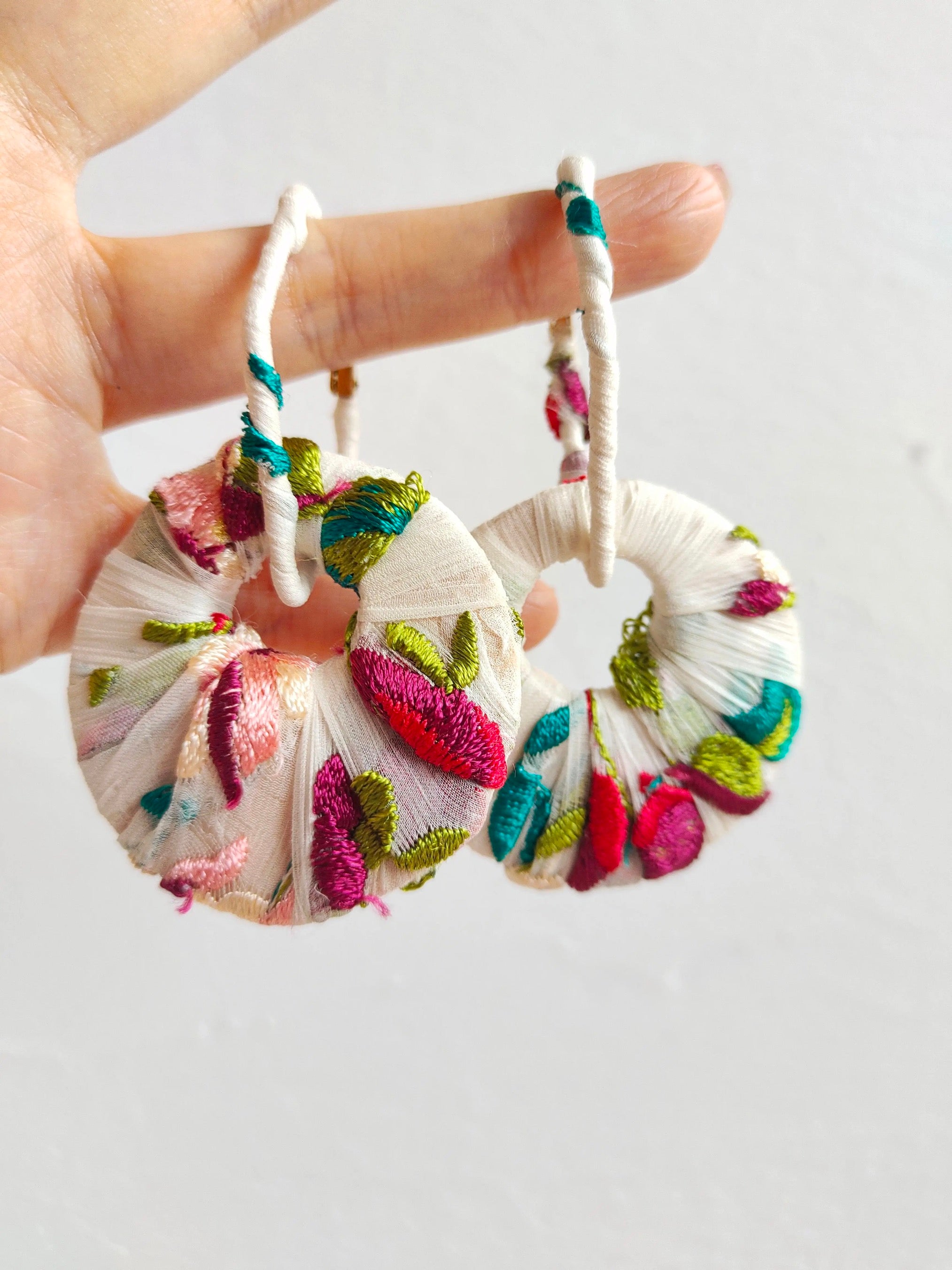 Circle silk wrapped earrings 8cm *5cm