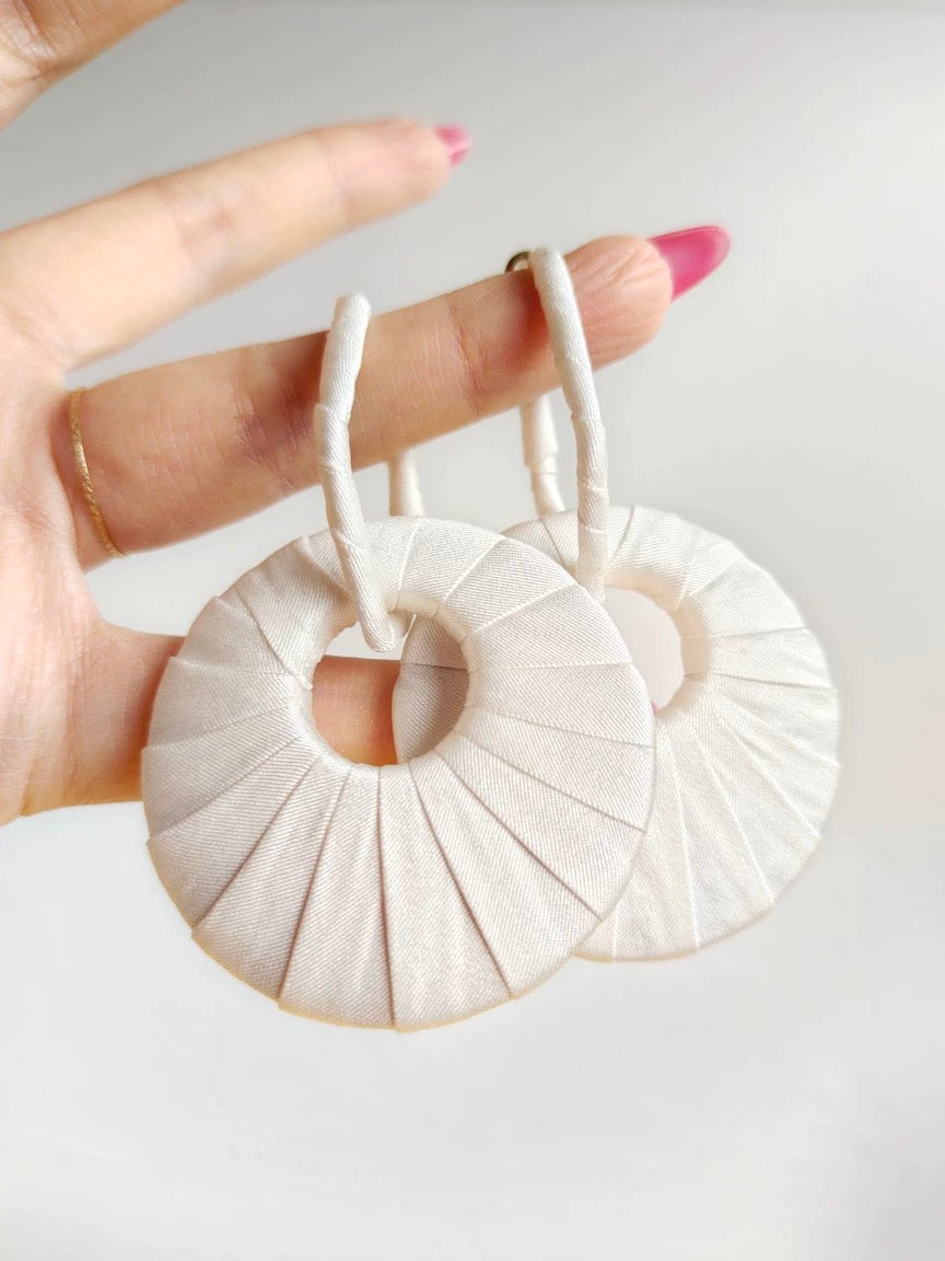 Circle silk wrapped earrings 8cm *5cm